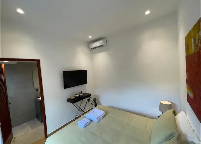 Villa Three Bedrooms Elegant The White Door Sanur (Bali)