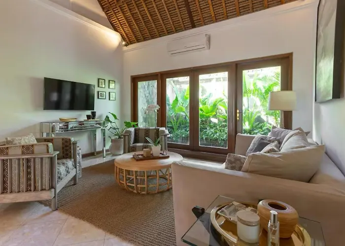 Three Bedrooms Elegant The White Door Sanur (Bali)